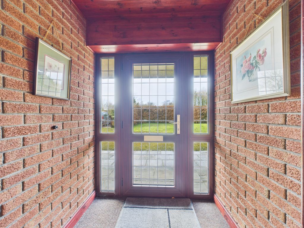 Property photo 2 of 27