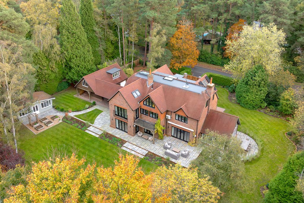 Property photo 1 of 37