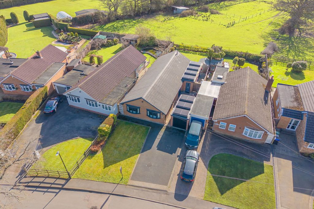 Property photo 1 of 37