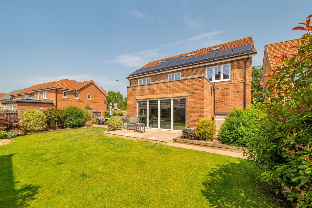 Property photo 2 of 30