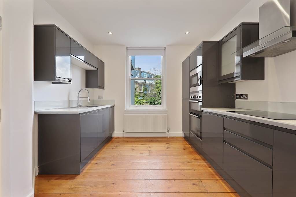 Property photo 2 of 12 04-814Fjhhgll - Flat 2, 104 Church Road - 12 (1)-S