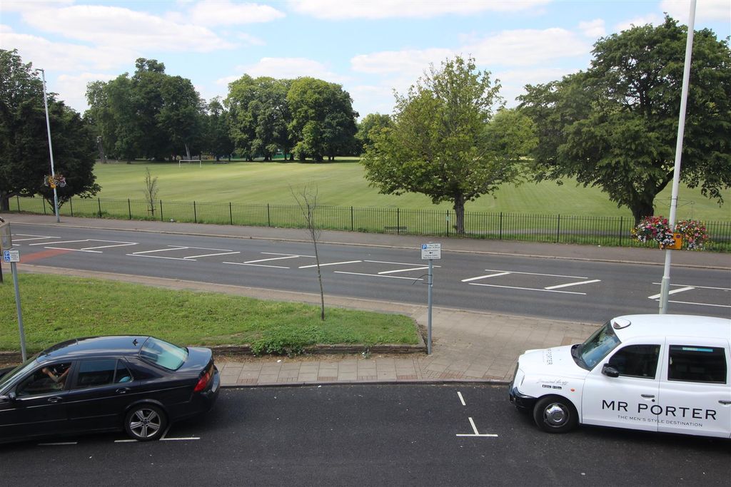 Property photo 2 of 10 8A View.Jpg