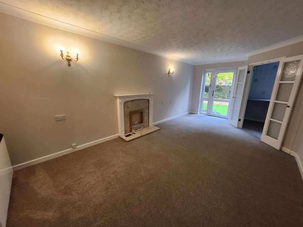 Property photo 3 of 13