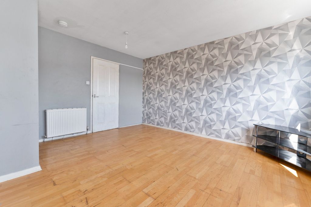 Property photo 3 of 19 5406722