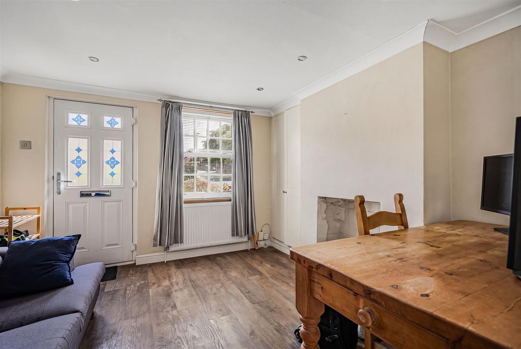 Property photo 3 of 16 25_88813.Jpg