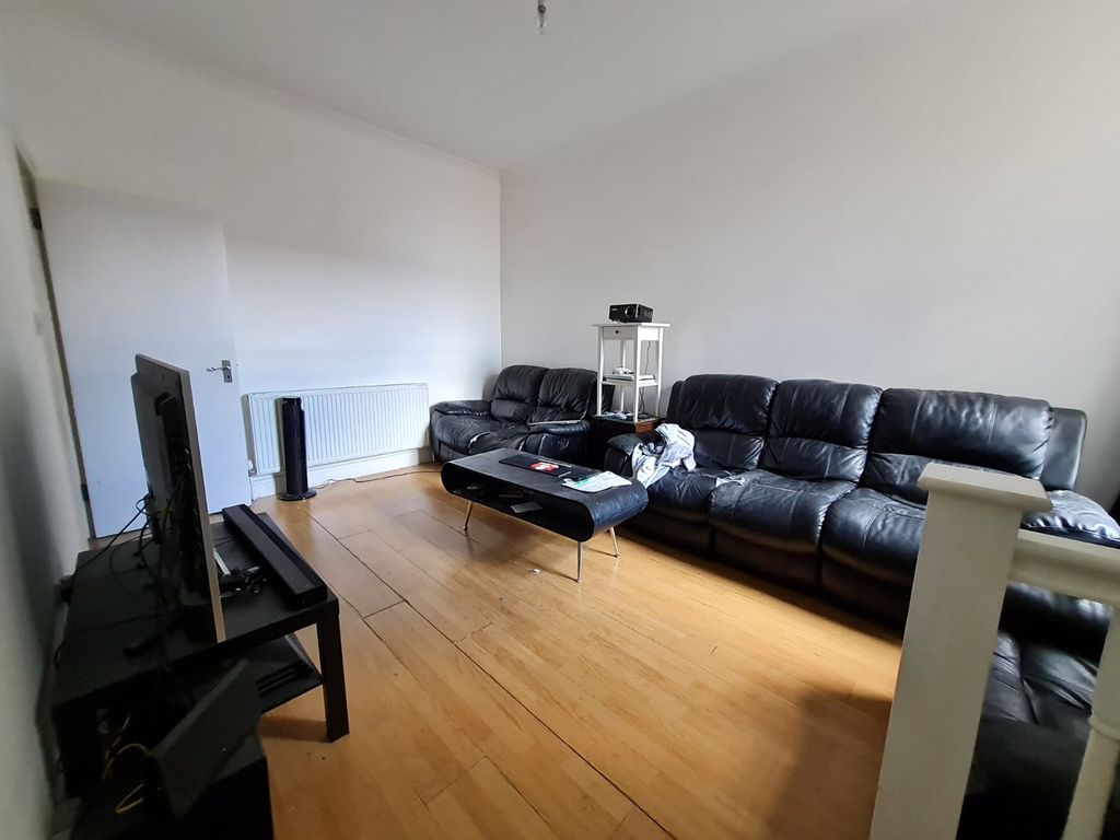 Property photo 3 of 9 Picture No. 04