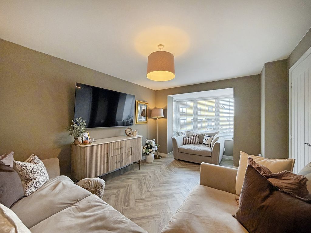 Property photo 2 of 47
