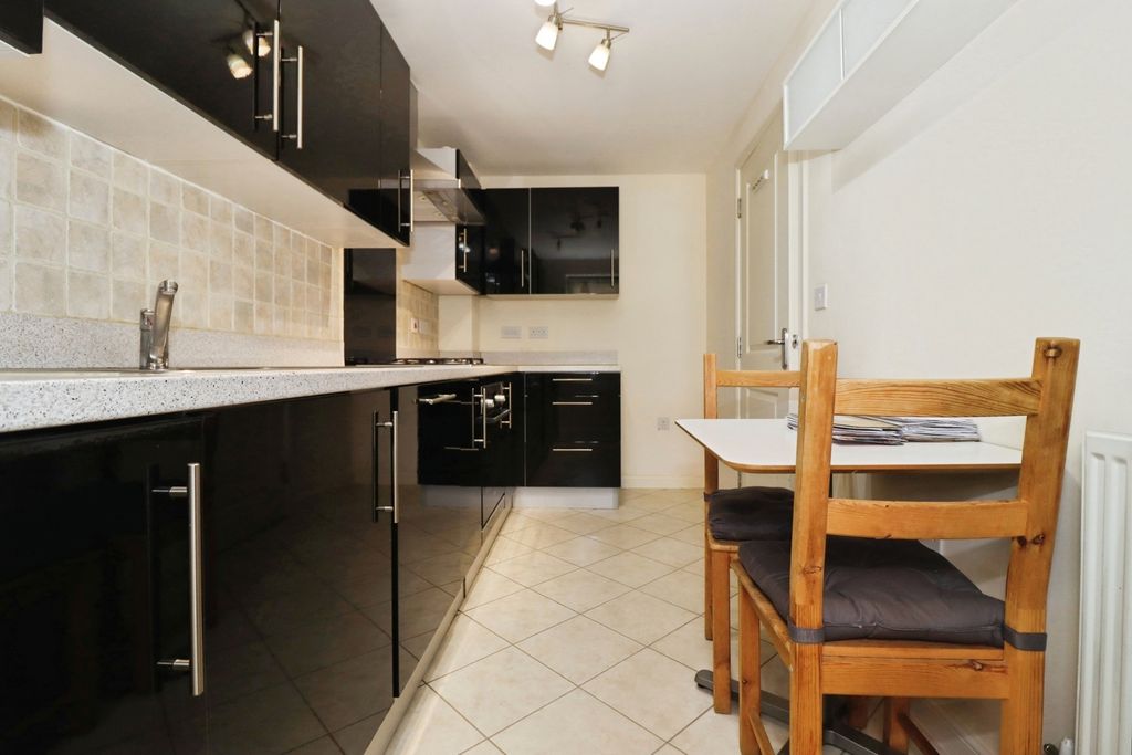 Property photo 3 of 20 Picture 3