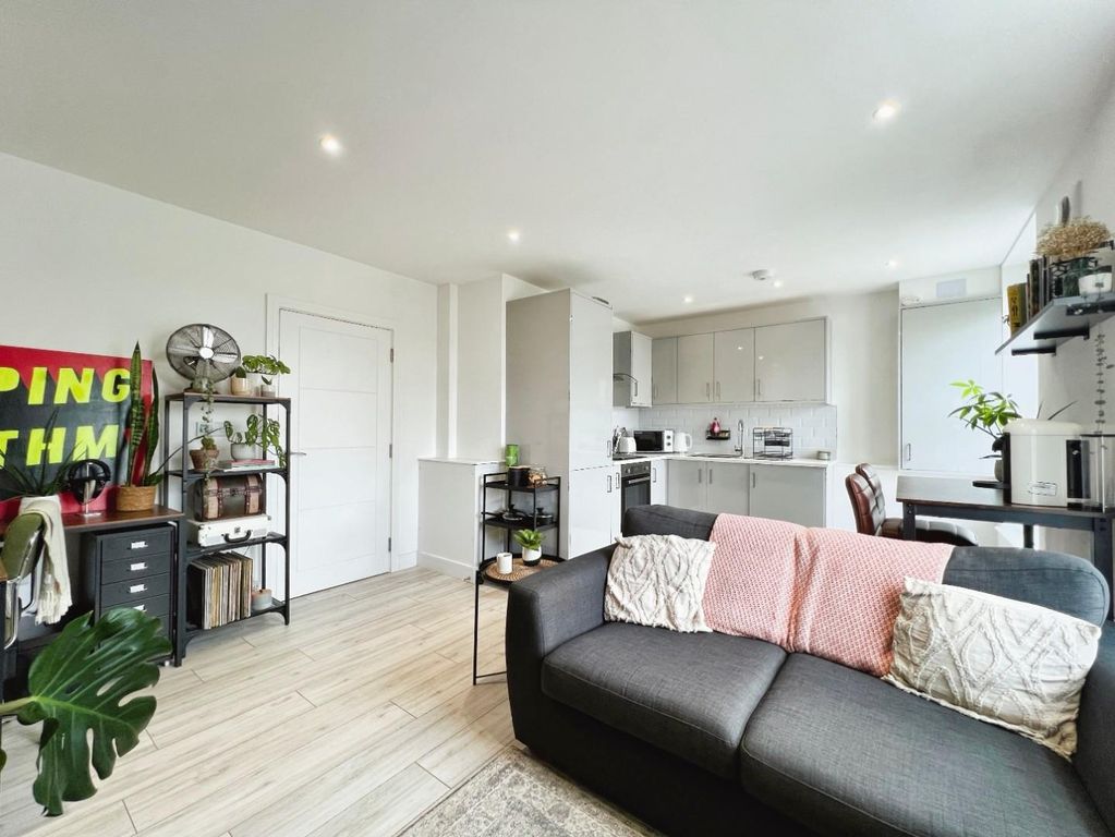 Property photo 2 of 9