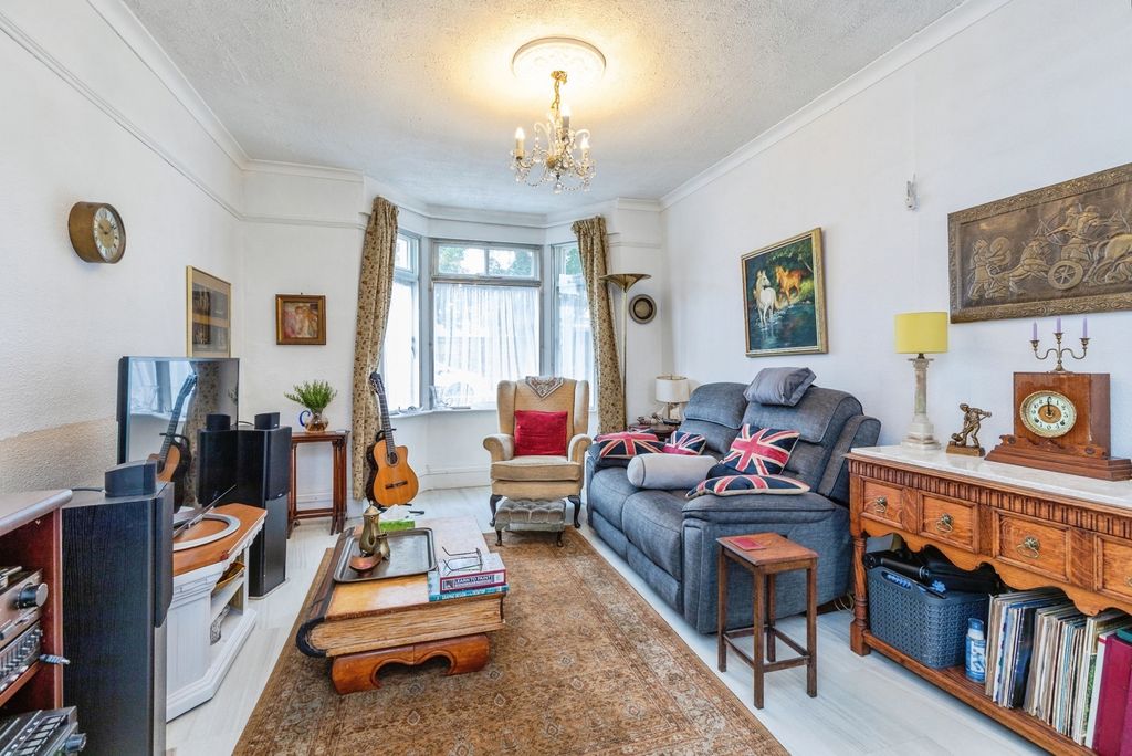 Property photo 2 of 18 Pbox-Img.Jpg