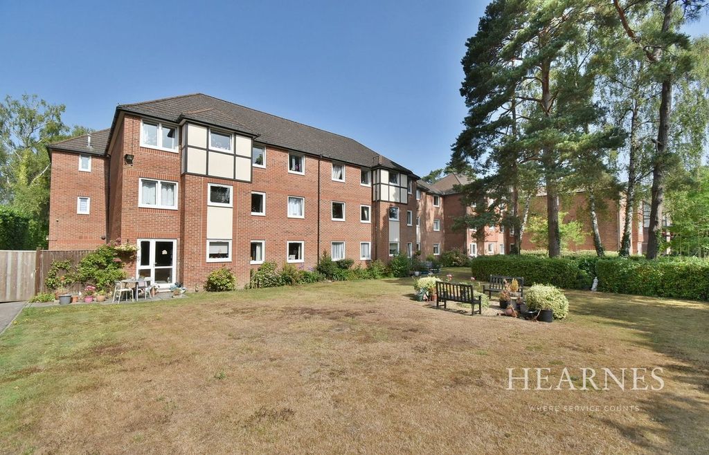 Property photo 1 of 12