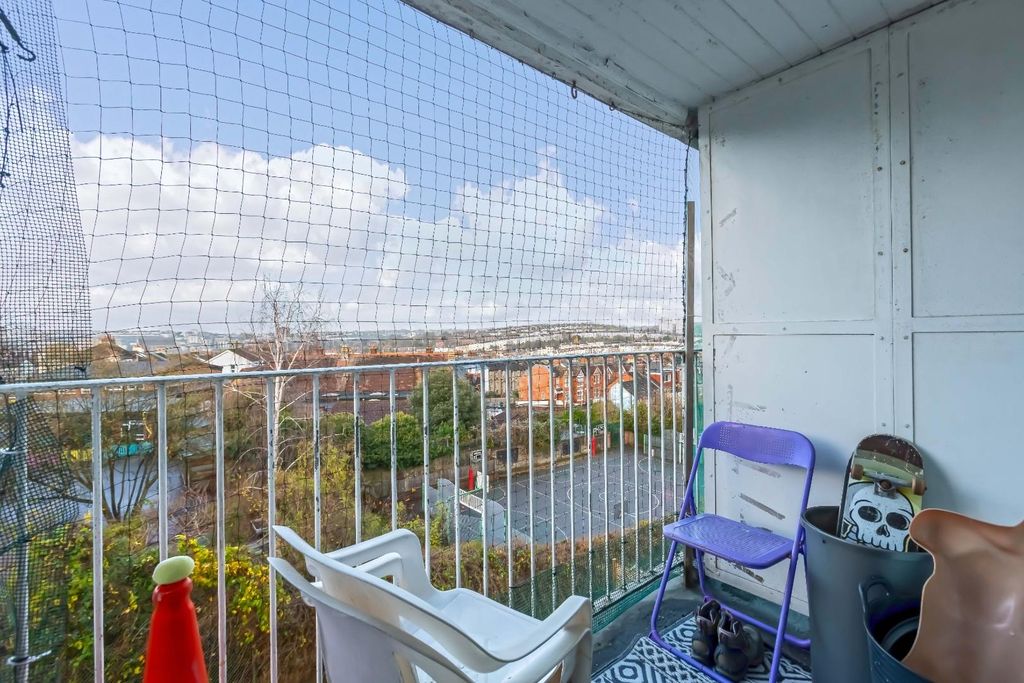 Property photo 2 of 7 Bonchurch Rd_5.Jpg