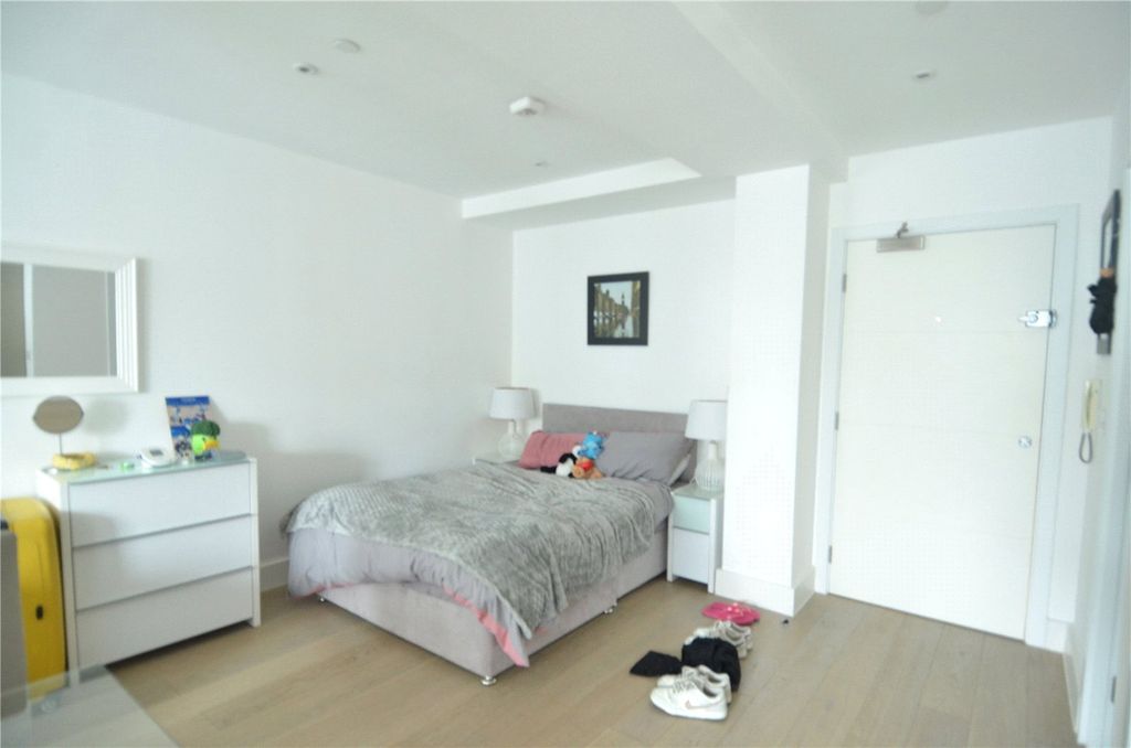 Property photo 3 of 5 Picture No. 05
