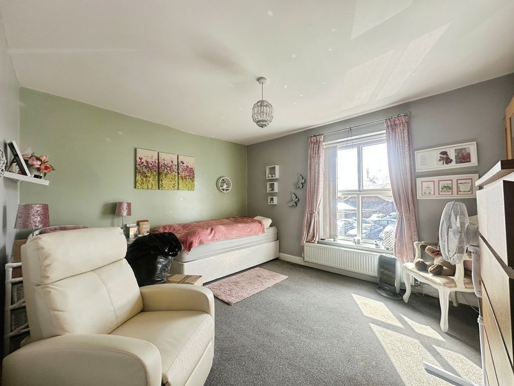 Property photo 2 of 7 Photo 2