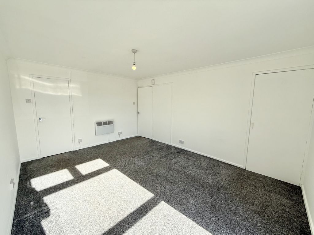 Property photo 3 of 8 Img_1658