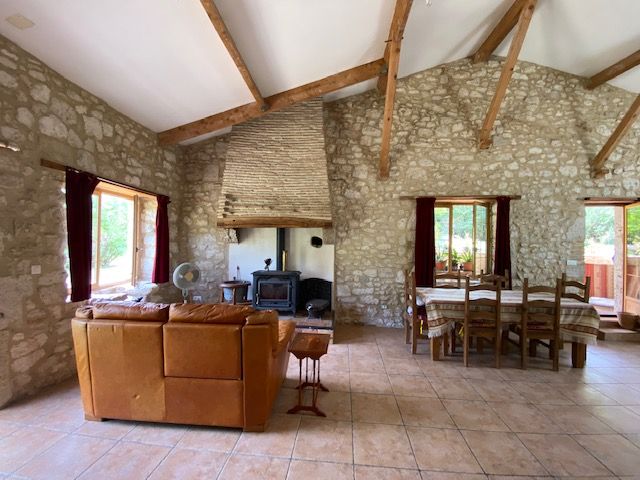 Property photo 3 of 22