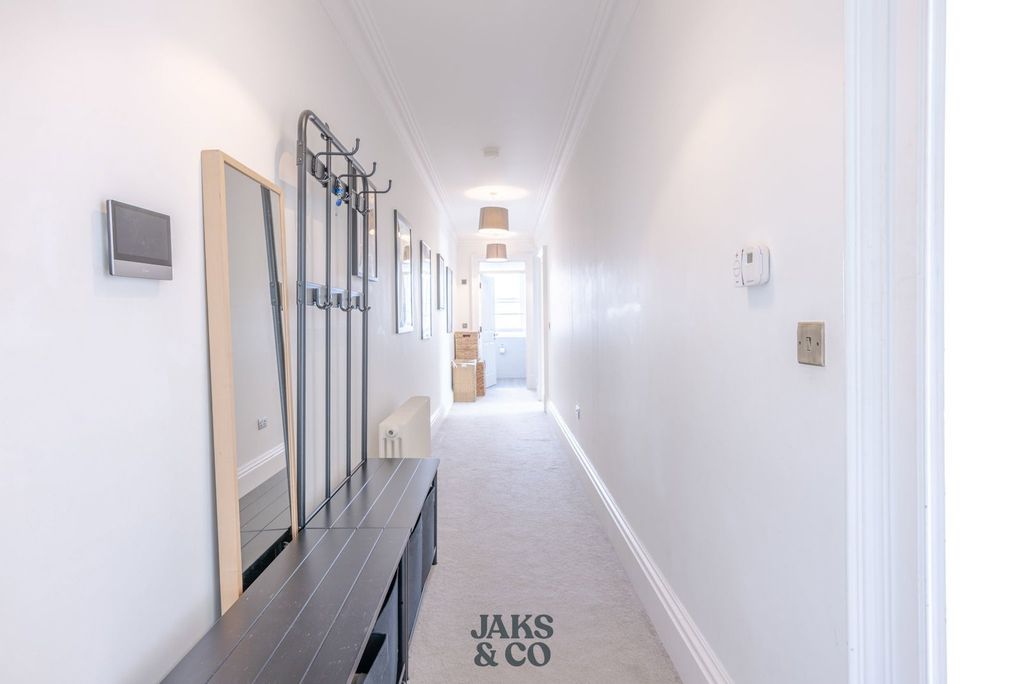 Property photo 3 of 30