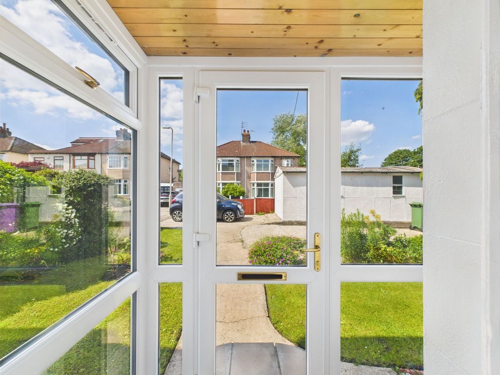 Property photo 2 of 34