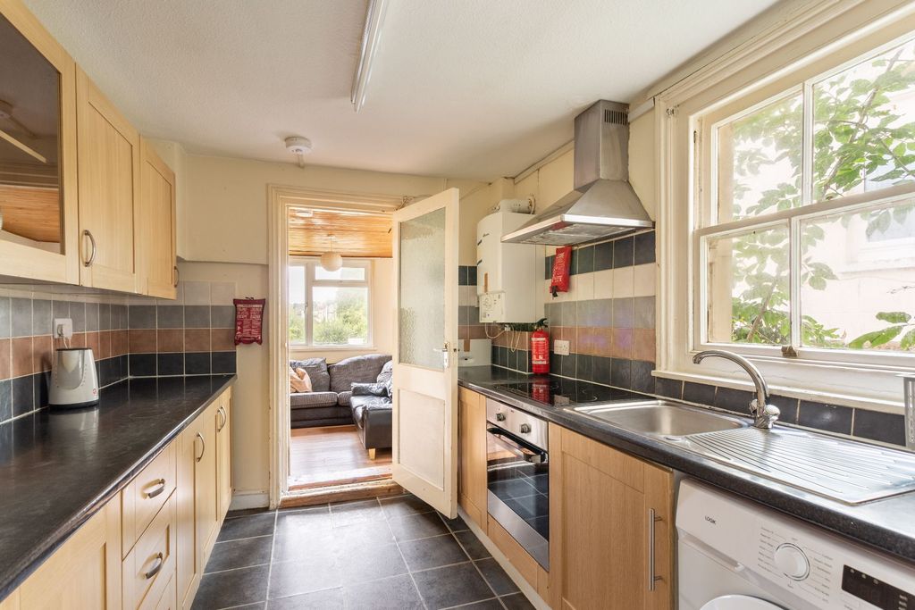 Property photo 2 of 13