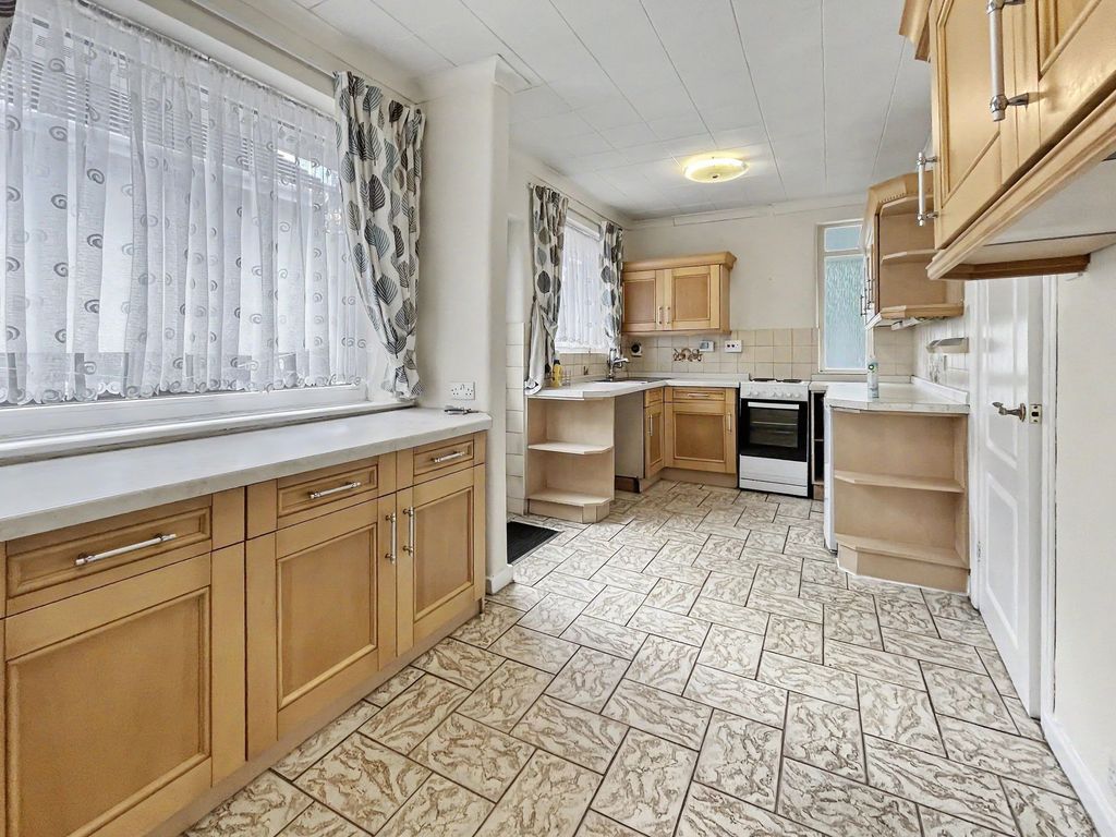 Property photo 3 of 29