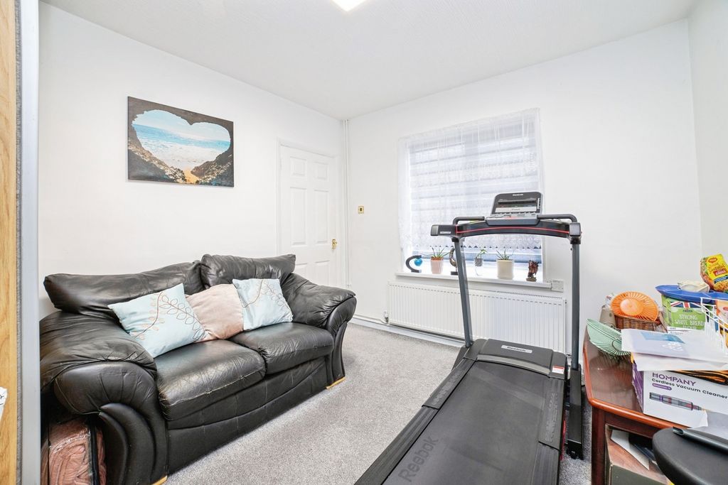 Property photo 2 of 17 Pbox-Img.Jpg