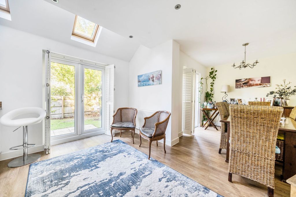 Property photo 3 of 21