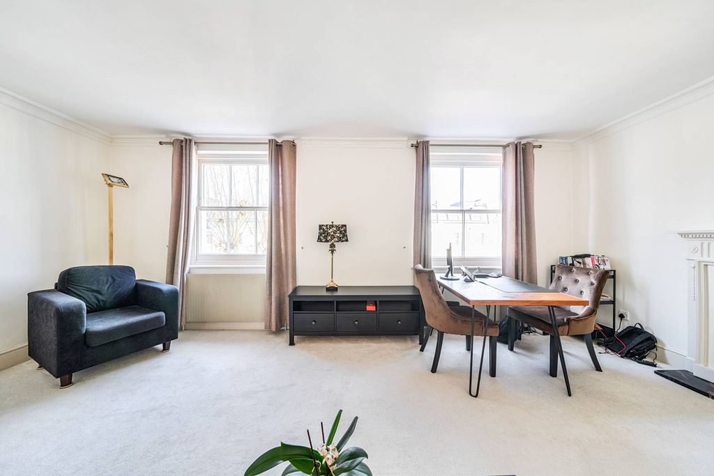 Property photo 2 of 6