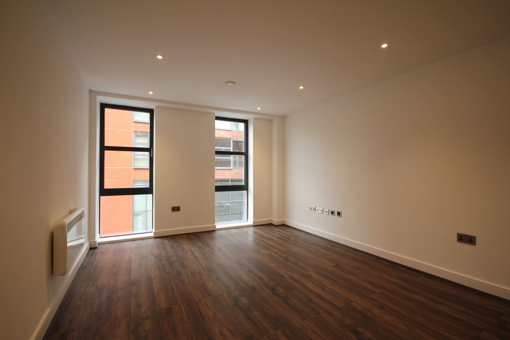 Property photo 2 of 11