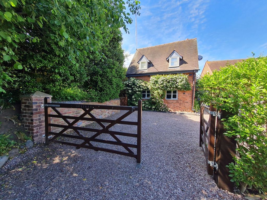 Property photo 1 of 28