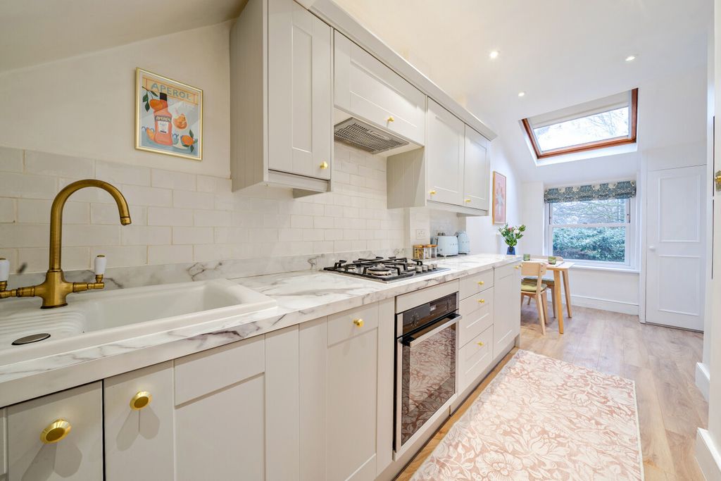 Property photo 2 of 15 1407760-1-6981Eb0...