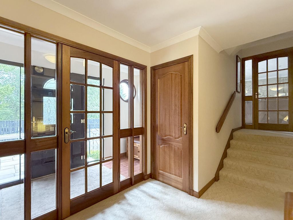 Property photo 3 of 34 Hallway