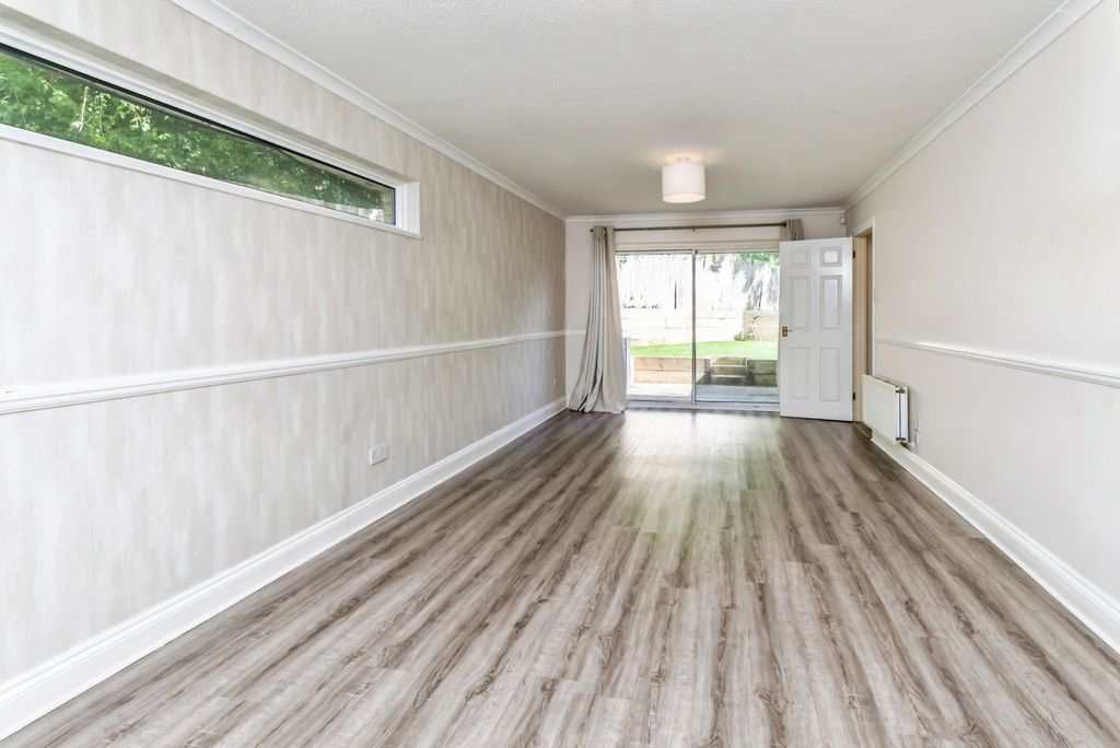 Property photo 2 of 19 Pbox-Img.Jpg