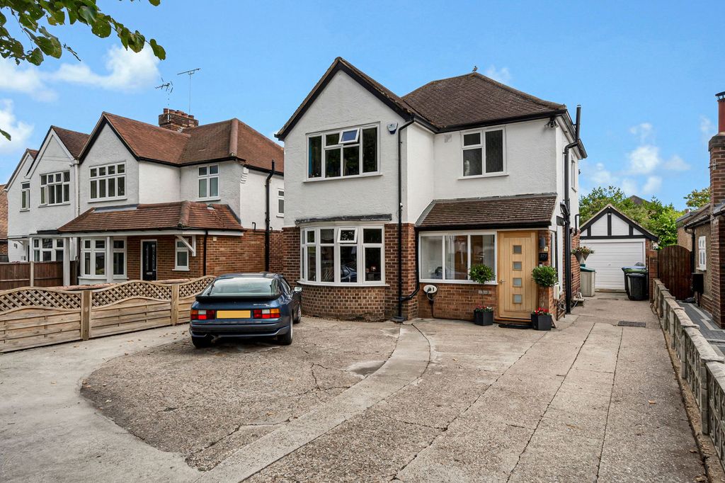 Property photo 1 of 16