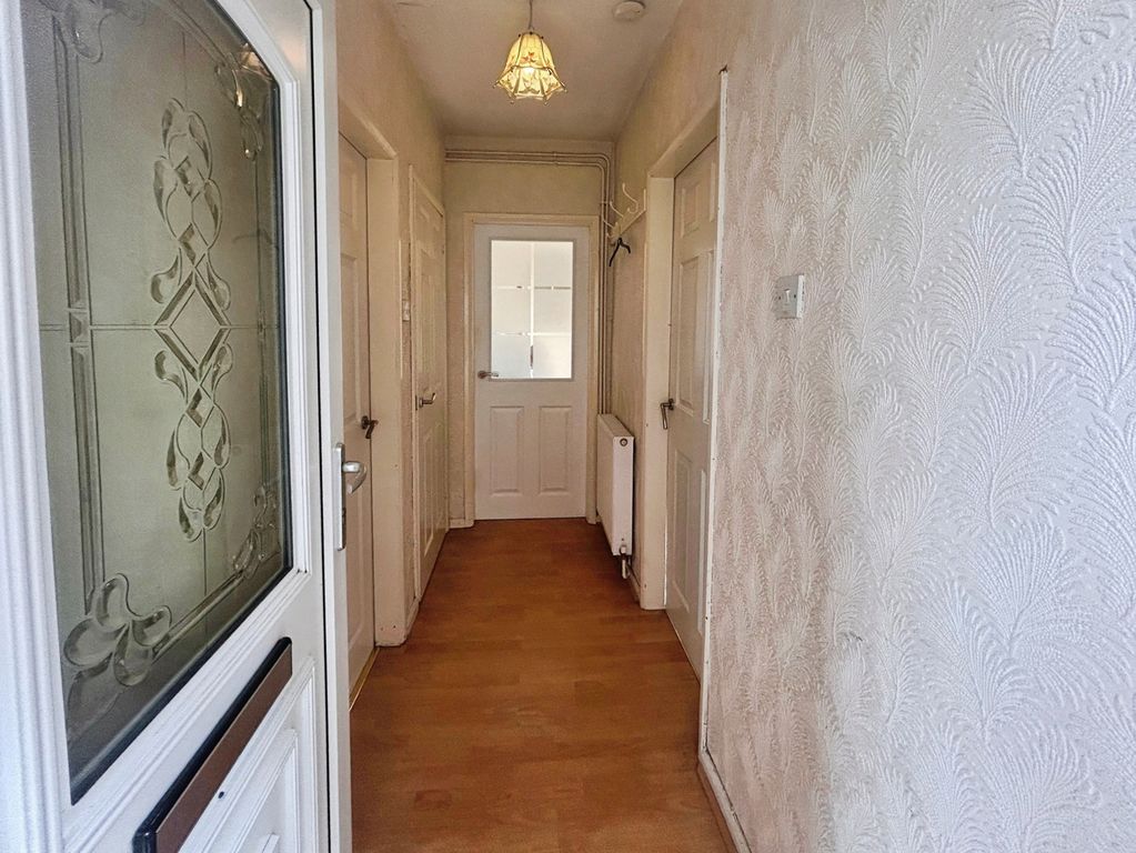 Property photo 2 of 10 Hallway