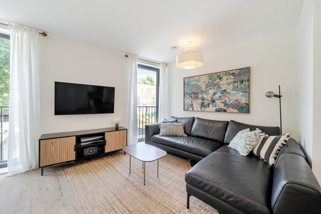 Property photo 2 of 22 1477948-7-6A31435...
