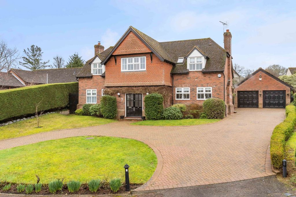 Property photo 1 of 54