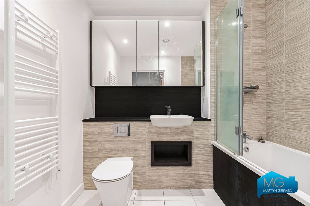 Additional image 16 of 3 bed flat to rentMedawar Drive, London NW7