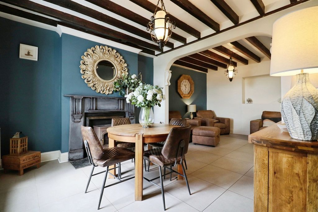 Property photo 1 of 34