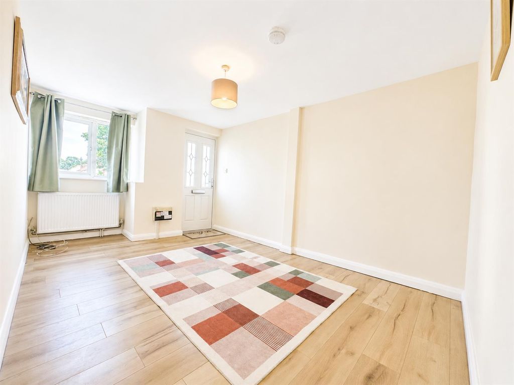 Property photo 3 of 8 Coopers Estate Agents
