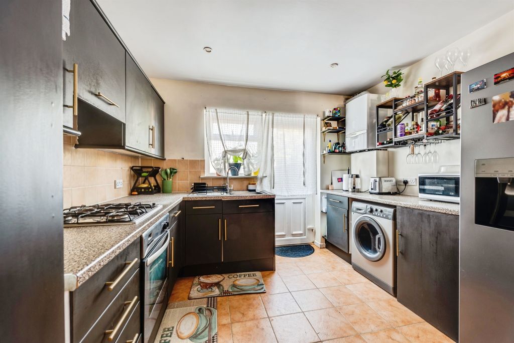 Property photo 2 of 14