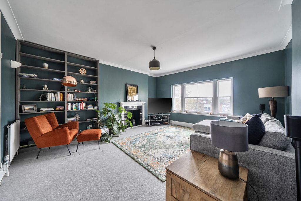 Property photo 2 of 33 Reception