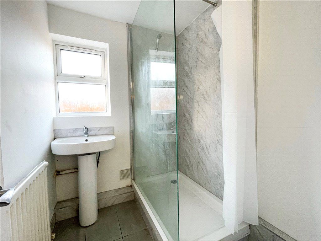 Property photo 3 of 8 Bathroom