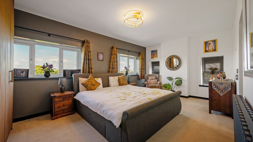 Additional image 32 of 6 bed detached house for saleWithybrook Road Bulkington Bedworth, Warwickshire CV12