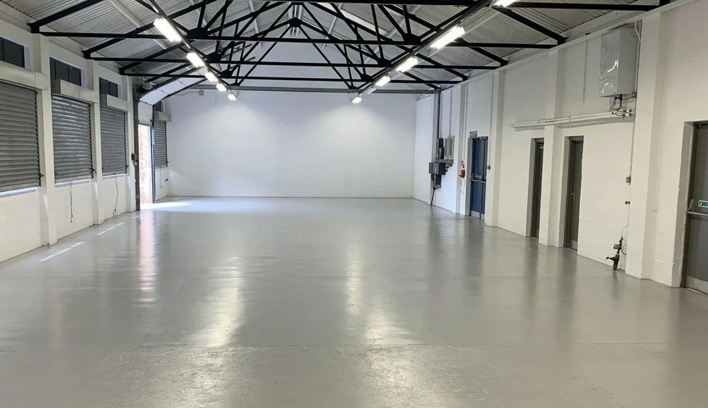 Property photo 3 of 6 492-493 Ipswich Road