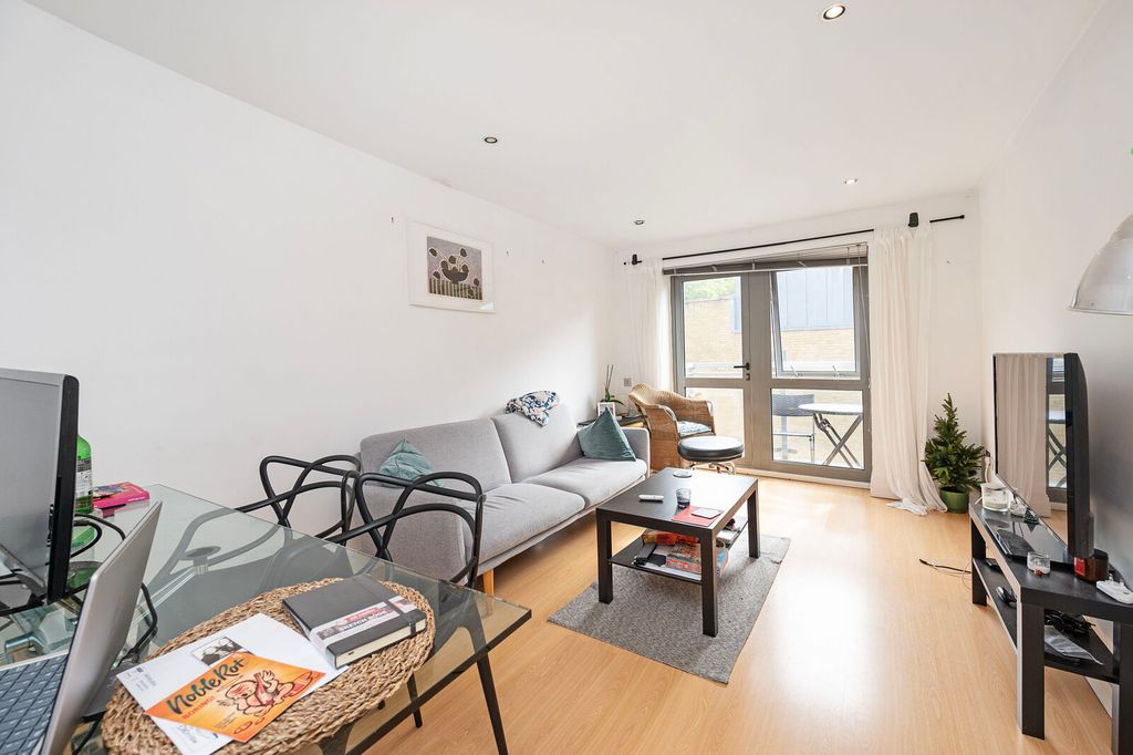 Property photo 3 of 13