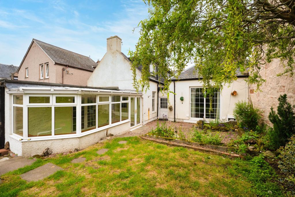 Property photo 1 of 28