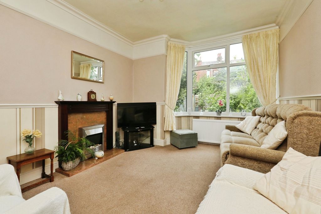 Property photo 2 of 23 Pbox-Img.Jpg