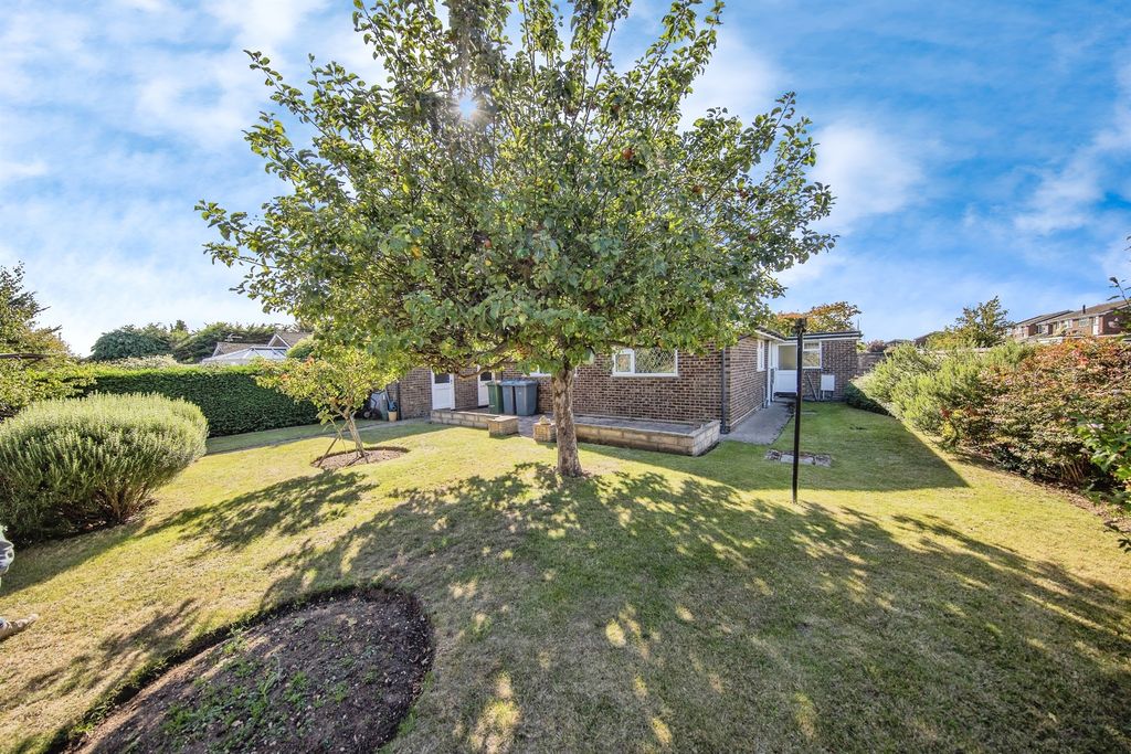 Property photo 2 of 17