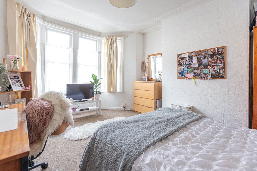 Property photo 1 of 23 Picture No. 21