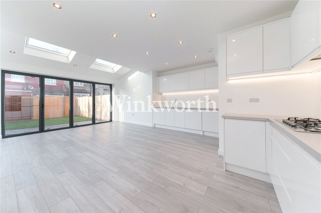 Property photo 1 of 11 Picture No. 09